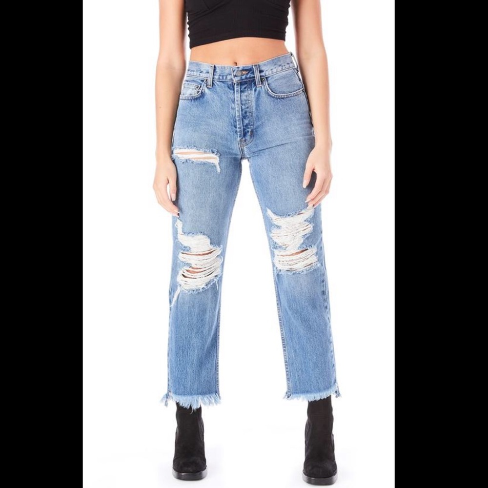 Carmar LF “Emilia” distressed jeans size 26
